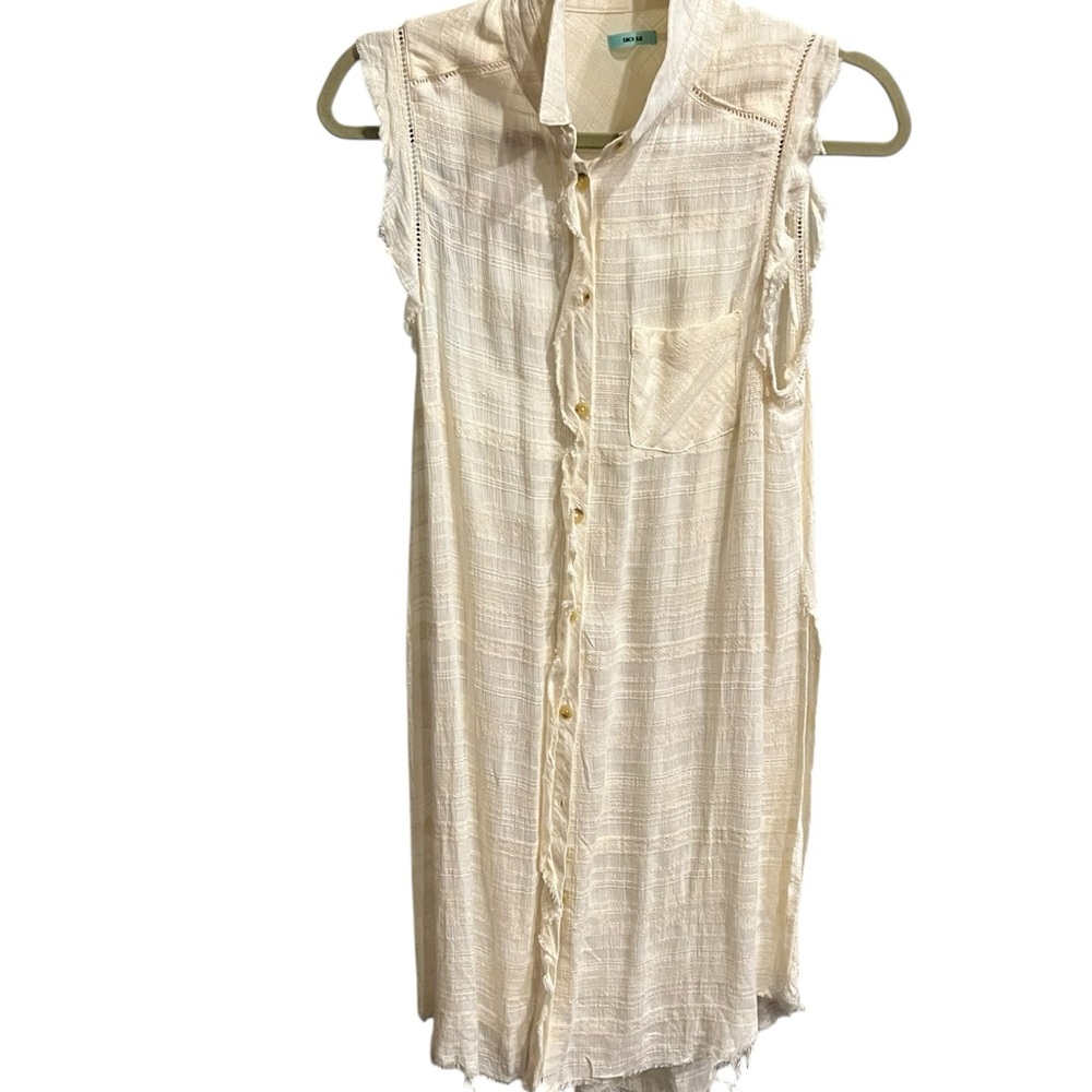 Cream Sleeveless Button Down blouse with Mandarin Collar